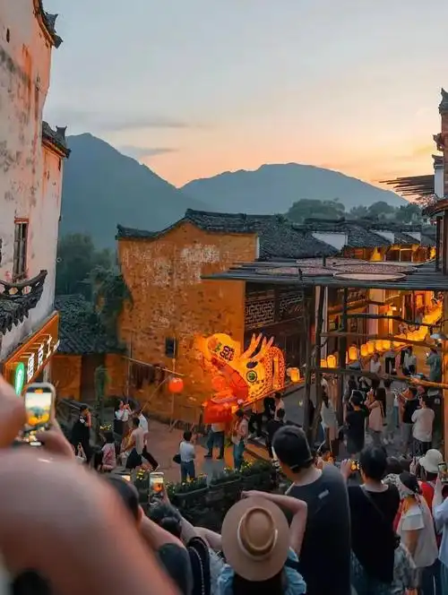 是一道景观,更是成为了"最美中国符号",是电视剧《欢乐颂2》的取景地