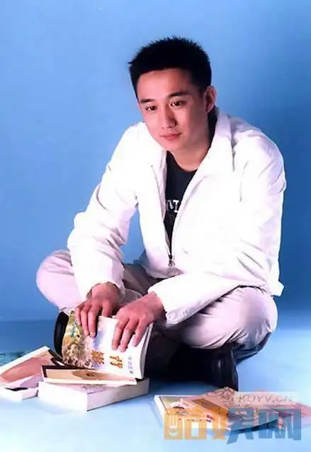 黄磊早期青涩写真