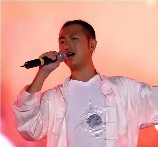 回顾高枫:凭大中国走红,34岁与世长辞,生前遗作是对世界的告别