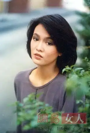 刘嘉玲蓝洁瑛赵雅芝郑裕玲 tvb老牌女星美艳清纯旧照(组图)