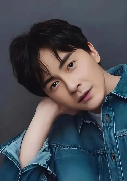 42岁郑元畅久违终于见面,模样大变网友直呼不敢认!