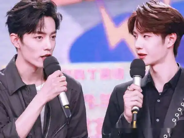 肖战王一博两次同台,果然认识前后的态度很不一样 - 天天向上 综艺 肖