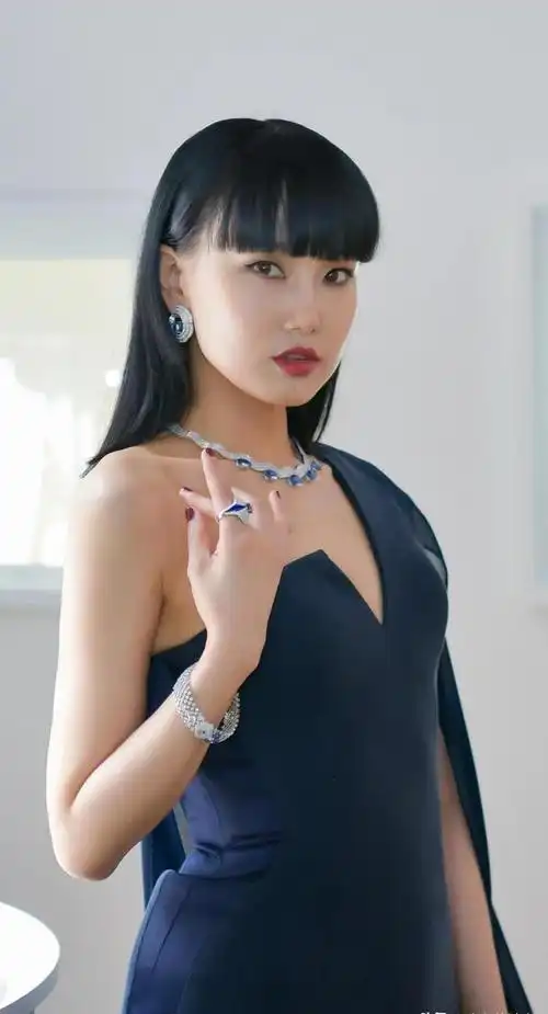 歌手黄龄超清精选照|超清|黄龄|黄龄超_手机网易网