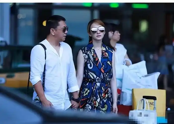 莲花一角,徐梵溪的知名度和人气开始有所提升,也让她结识了男友徐佳宁