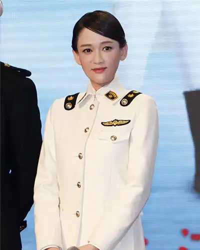 《偏偏喜欢你》陈乔恩发型图片 帅气女教官造型虏获贾乃亮