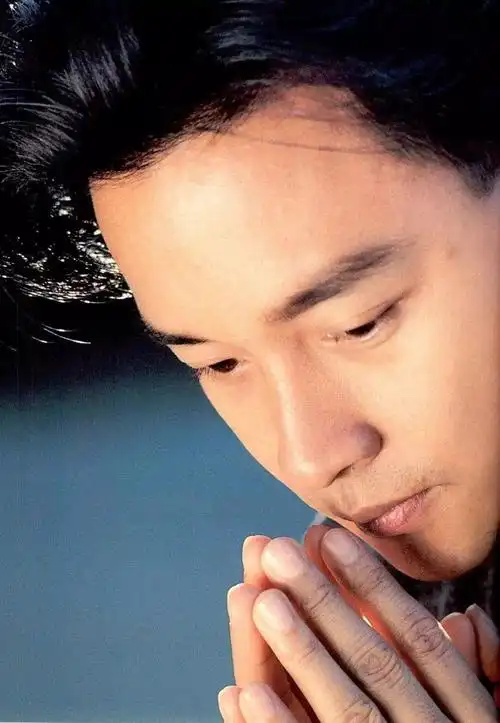 经典回顾张国荣一生一世浓缩成这十首歌