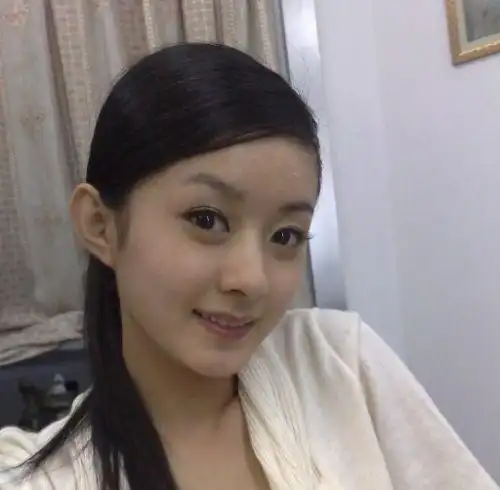 赵丽颖的生活照,真不是电视上看到的样子