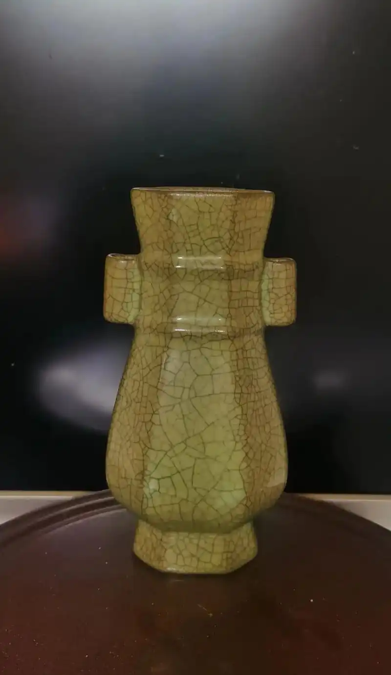 宋代哥窑双耳尊.鉴定#传说中的紫口铁足#金丝钱线 - 抖音