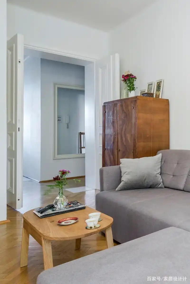 55平方面的小空间,装修设计简约清新,果然适合小两口