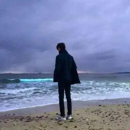 头像海边头像最新蓝天海边头像