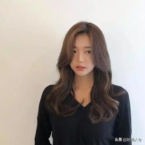 女士发型图片中长发(2022春天) - 赤虎壹号