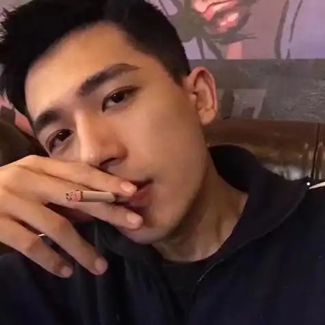 抽烟成熟男人头像