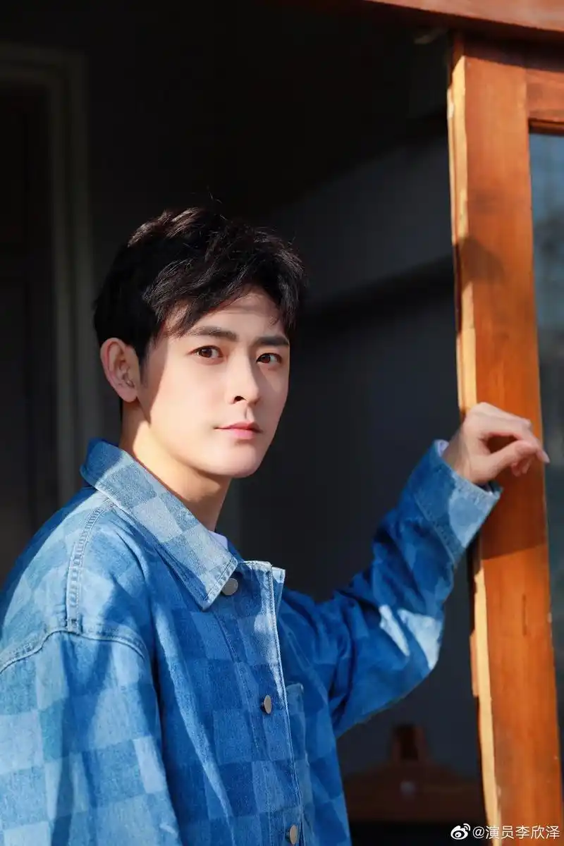 来自三月份最后一天的营业#李欣泽 #少年感 #可帅可甜