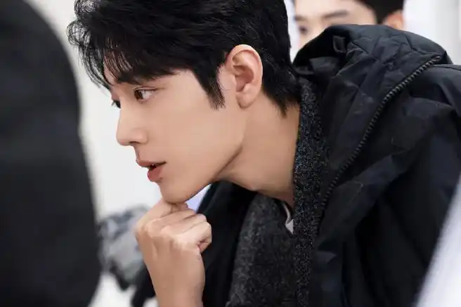 肖战小括号##肖战格雷系