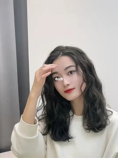 中发一定不会翻车的港风烫发