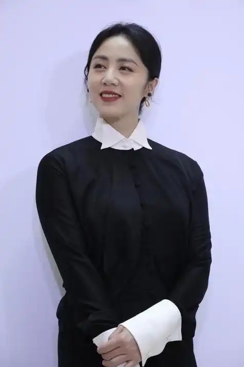 孙莉的"金牡丹"气质恬静,大家闺秀就是这样的