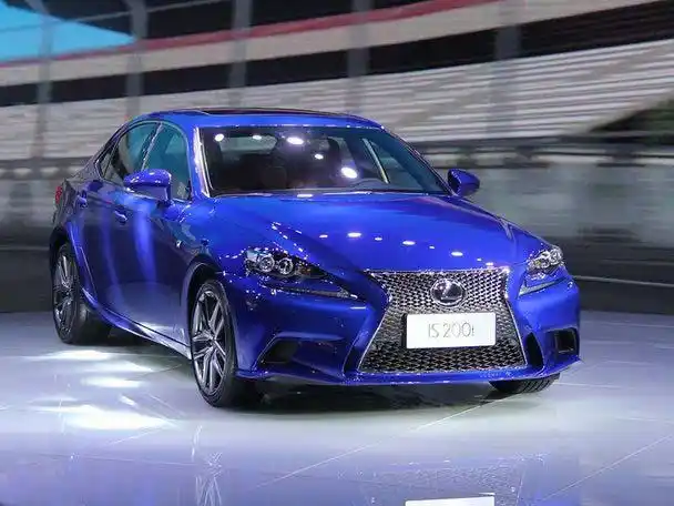 雷克萨斯is 200t f sport