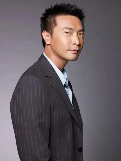 新加坡"演而优则导"的型男——郑斌辉