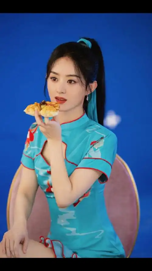 女人赵丽颖国风旗袍造型花絮图高马尾酷飒绝美