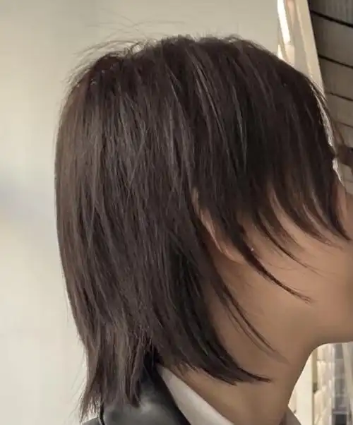 这是第二天.扁平的后脑勺 长得像个鞋拔子的脑袋.