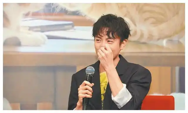 韦礼安感伤新专辑路崎岖暴哭 泄分手11年女友