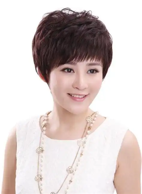 中年女性短发烫发图片(2)_伊卟图库