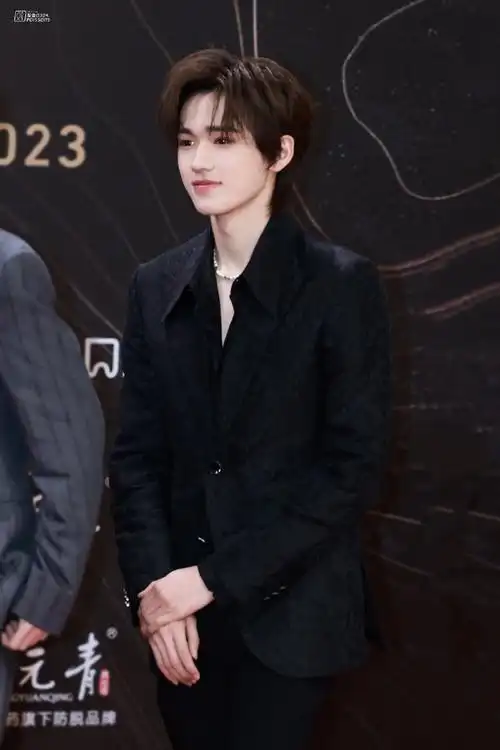 宋亚轩星光大赏##星光大赏红毯##今日星拍放送