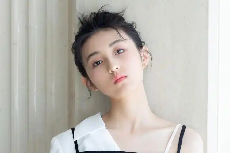 可爱妹妹张子枫性感美丽写真