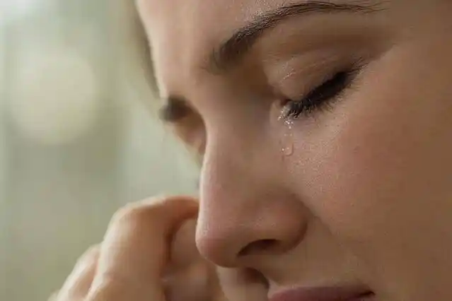 哭泣能让人更美丽日媒总结眼泪的美容功效