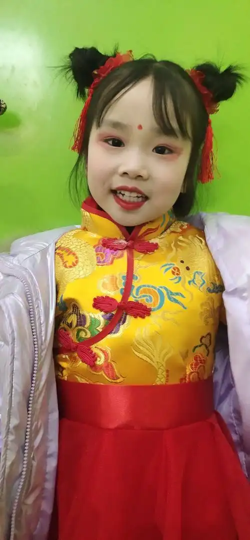 其它 2021龙湖幼儿园中三班元旦汇演 写美篇我们女生表演的节目是