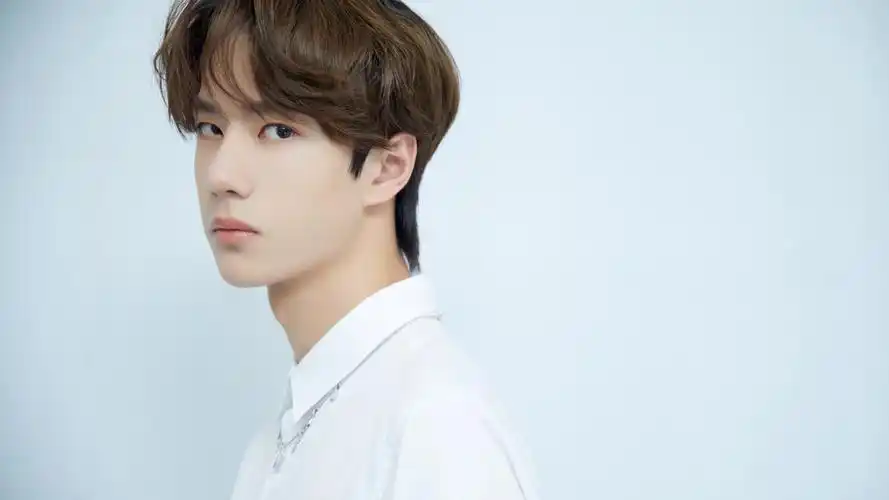 内容引自【王一博—百度百科】,视频图片源自网络.