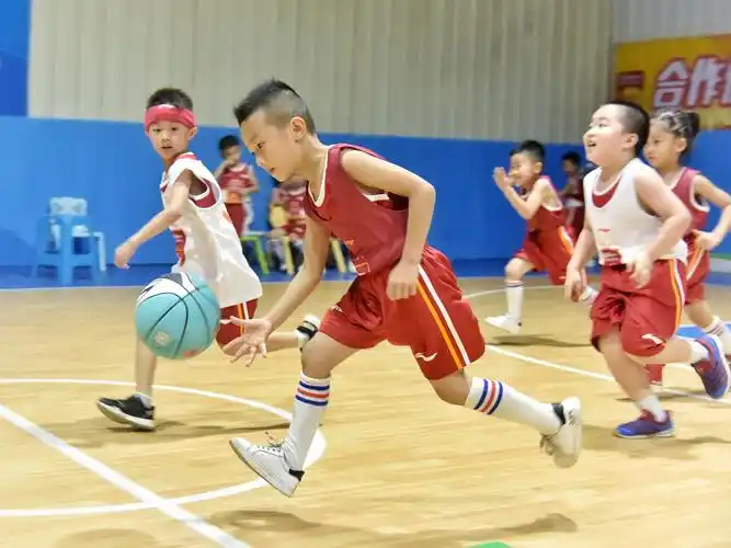 【茂名中大外国语幼儿园】童幻·华蒙星幼儿篮球班开班啦