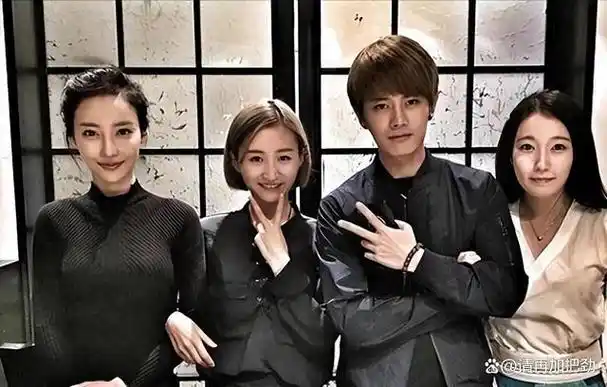 近期,任嘉伦事件成为公众关注和热议的焦点.