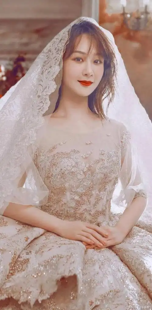 高清美图恨嫁的杨紫漂亮婚纱穿起来