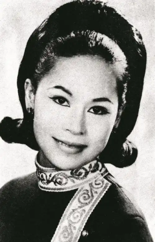 整容到认不出,却被宠成"宝"的港星,有人身家上亿,有人自称bb|邵音音