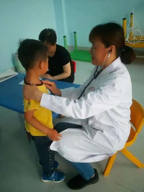 健康呵护快乐成长————长清区归德街道中心幼儿园小一班