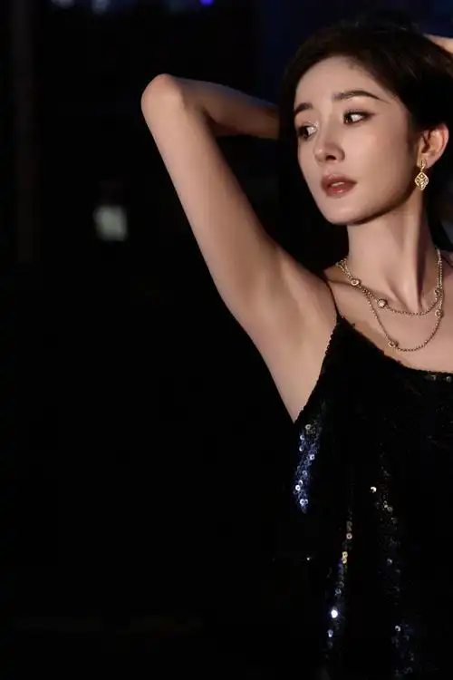 杨幂黑珍珠##杨幂在发光