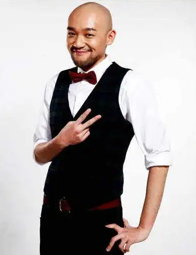 李代沫"似乎具有魔力的干净"是那英对他的评价,一首《我的歌声里》让