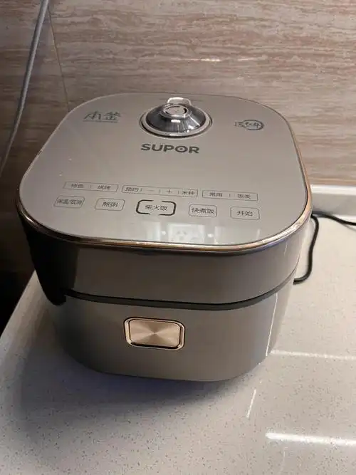 苏泊尔远红外本釜电饭锅