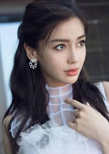 火遍全球的混血明星,有angelababy,张柏芝,最后一位鲜为人知! - 美篇