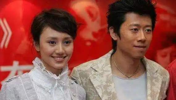 她们都嫁给了初恋,莫文蔚不介意成为后母_孙莉_黄磊_鲁豫