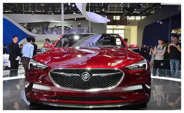 别克首款"双门轿跑车"正式上市,搭载v6发动机,起售价或16万