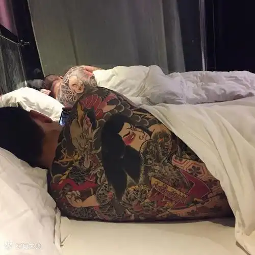 老传统的背影_纹身吧社区 - 纹身大咖