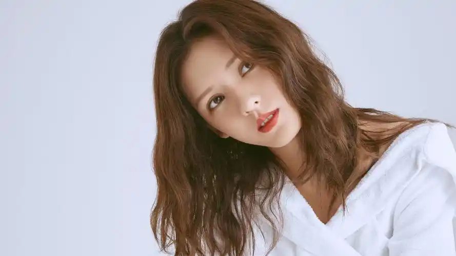 优雅女神——张予曦