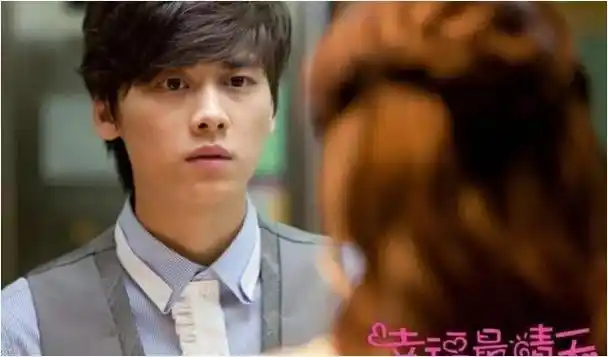 "封杀"未至1年,再看李易峰如今处境,既可恨又很可悲