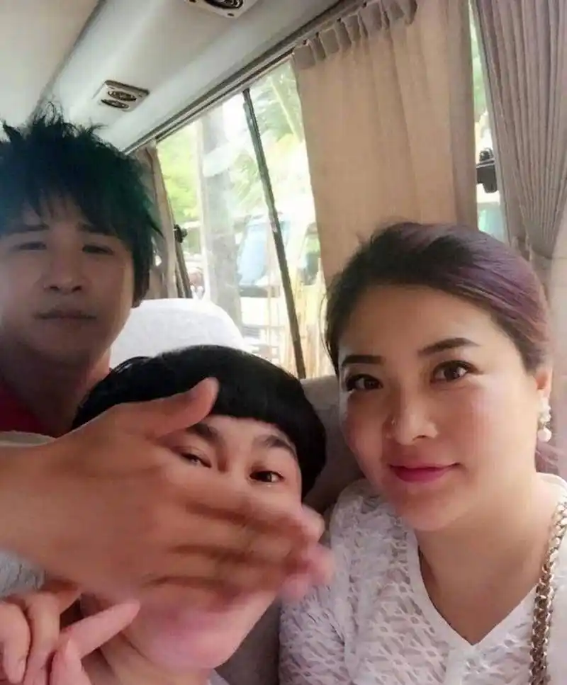 一物降一物!大张伟被老婆拎着走,公开的理想型一直是老婆那样的