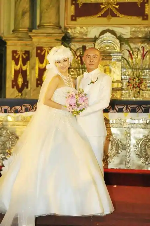 "常州女婿"张卫健:三次结婚娶同一个女人,57岁盼宝宝_张茜_余嘉碧