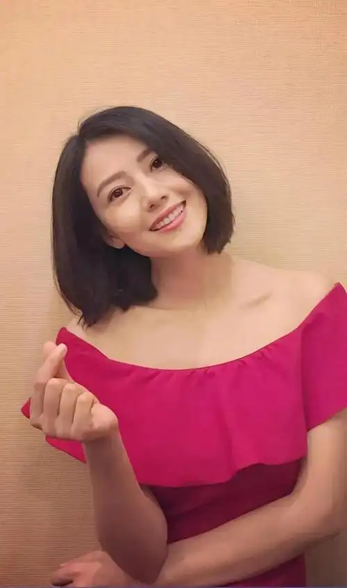 性感女神高圆圆高清写真8