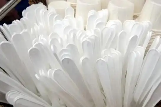 吃外卖脑子会进塑料飙上热榜这究竟是不是谣言