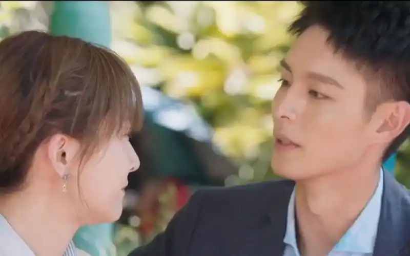 【他在逆光中告白】厉腾(曹佑宁饰)cut1_哔哩哔哩_bilibili